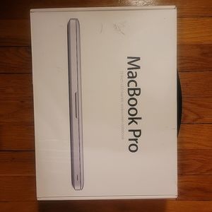 MAC BOOK PRO EMPTY BOX